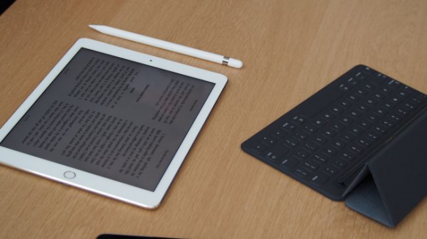 Сравнение: iPad Pro 9.7 против Surface Pro 4