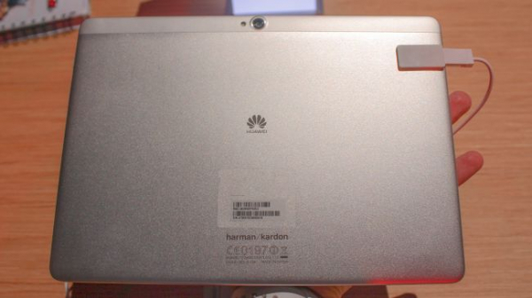 Предварительный обзор Huawei MediaPad M2 10.0