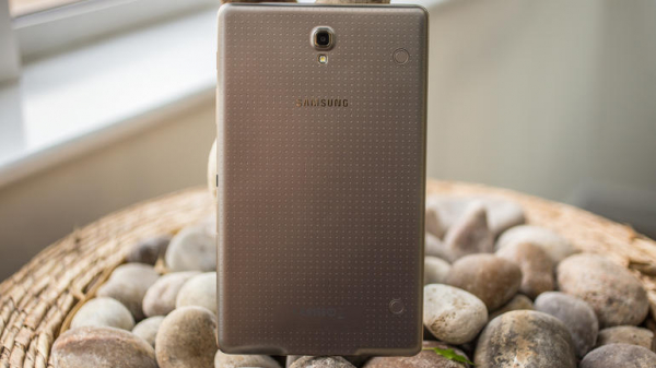 Samsung Galaxy Tab S 8.4 против HTC Nexus 9