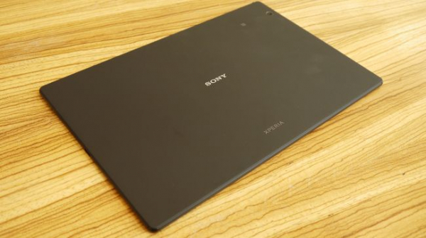 Сравнение Sony Xperia Z4 Tablet и iPad Air 2